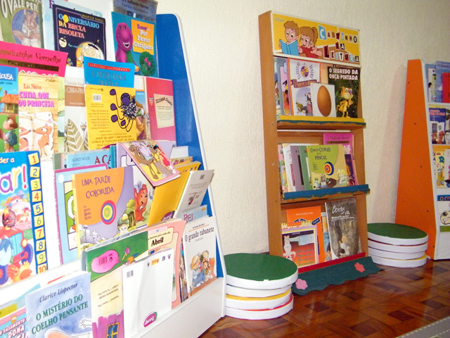Fachada Abrace e Brinque